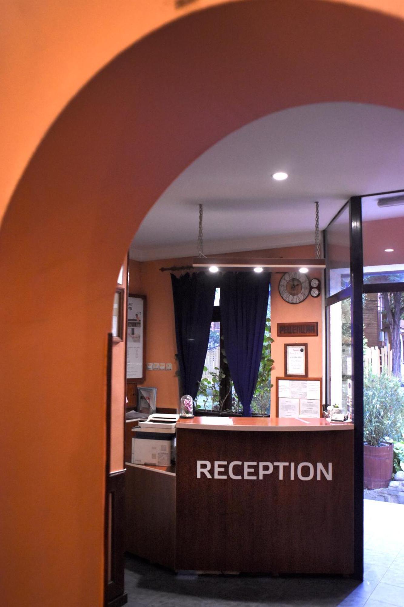 Medic Hotel Sofia Exterior photo