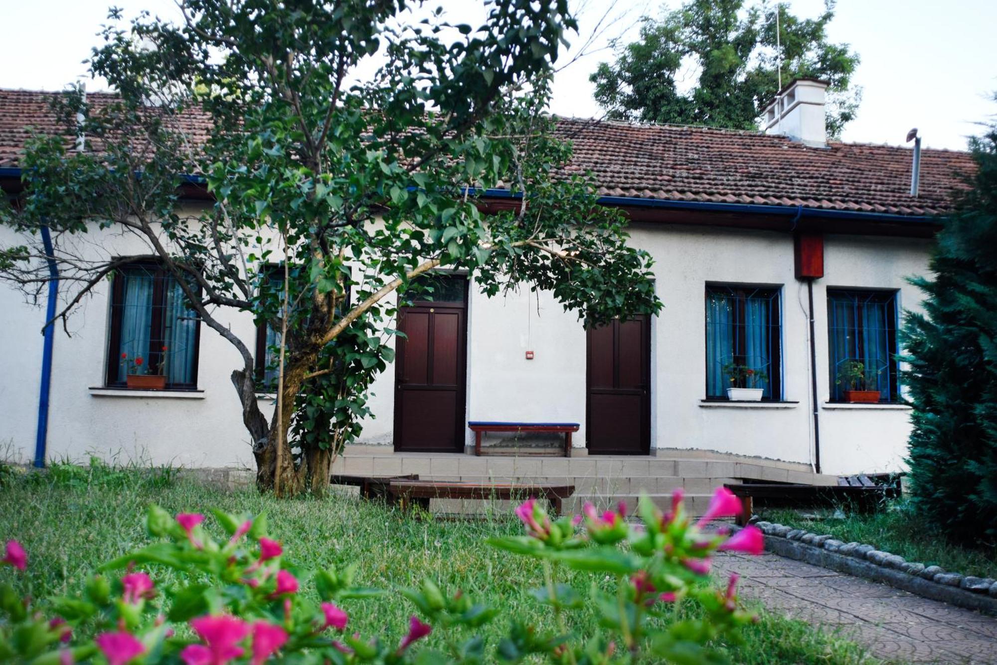 Medic Hotel Sofia Exterior photo